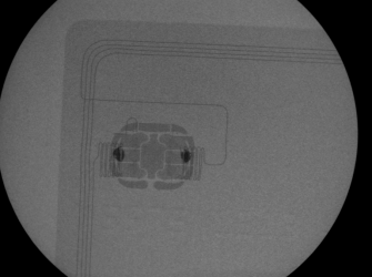 Prześwietlona zbliżeniowa karta kredytowa (X-RAY)