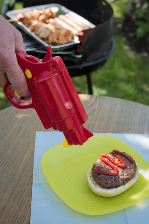 Ketchupowy pistolet