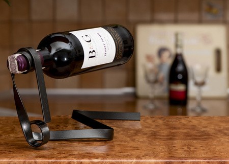 Stojak na wino WSTĄŻKA - CZARNA